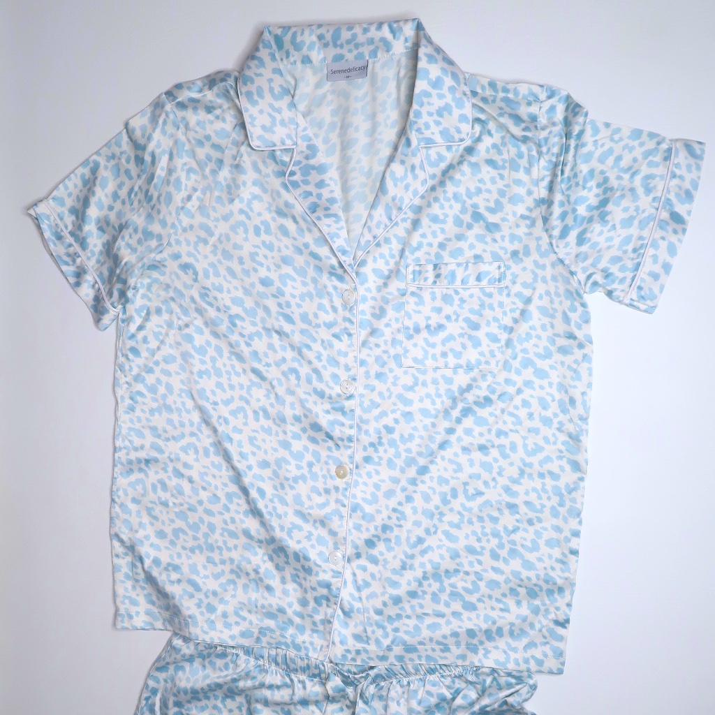Serenedelicacy Blue/White Cheetah Print Silky Pajamas Sz: M